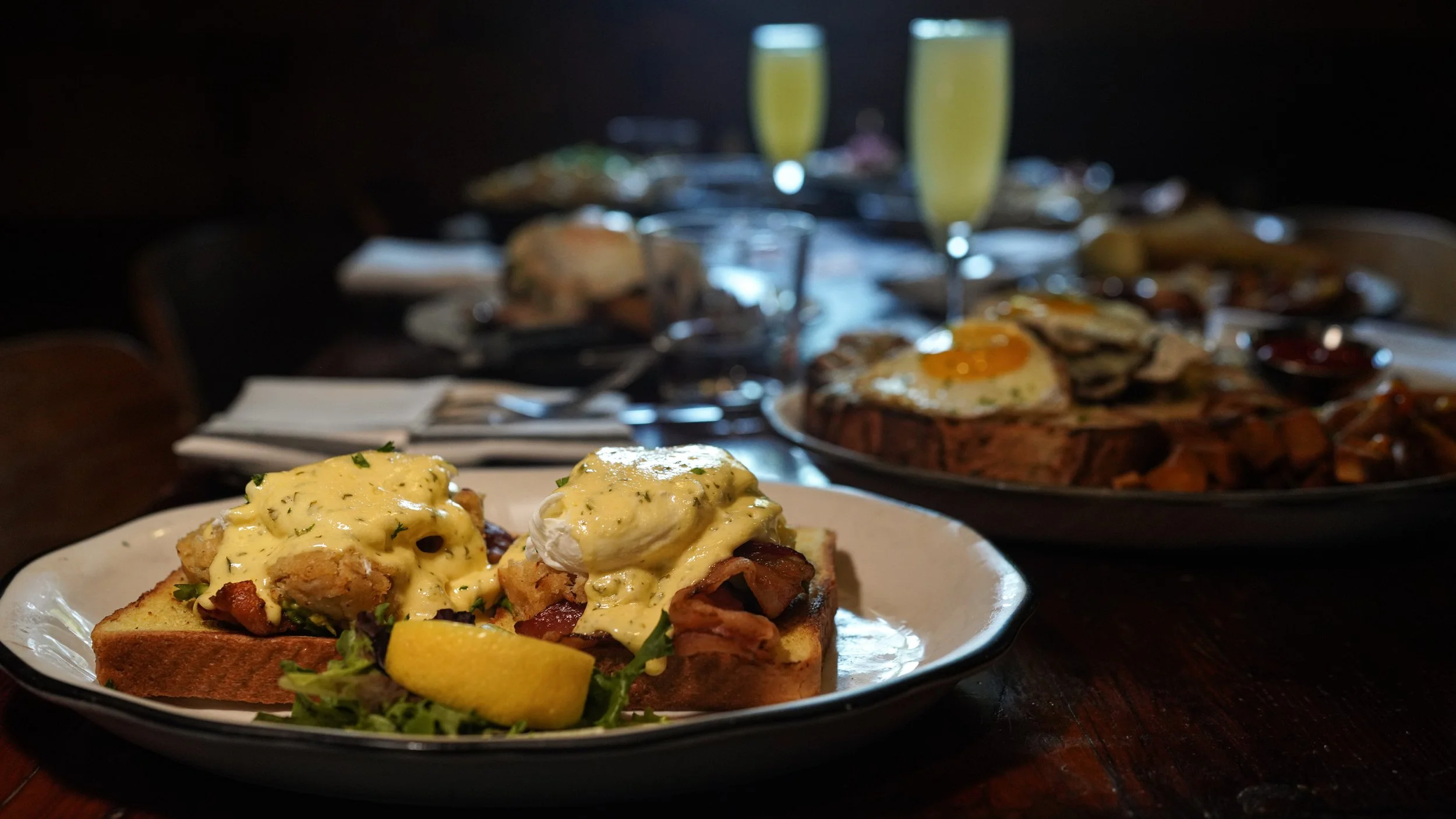 Mud City Benedict with mimosas